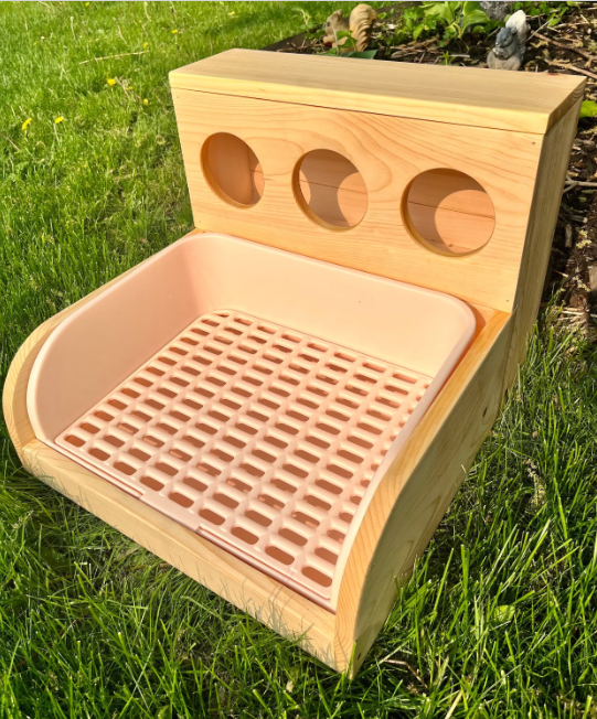 Litter box with hay rack best sale